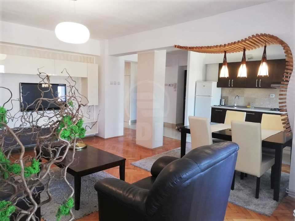 Louer Appartement 4 Chambres CENTRAL-14