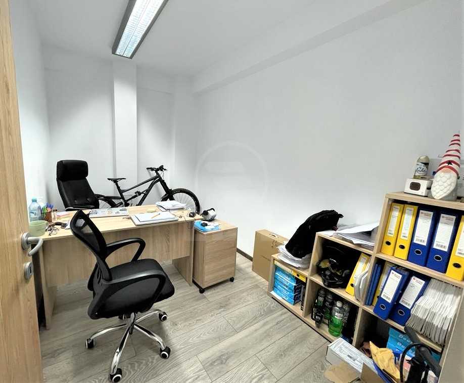 Rent Office 3 Rooms CENTRAL-2
