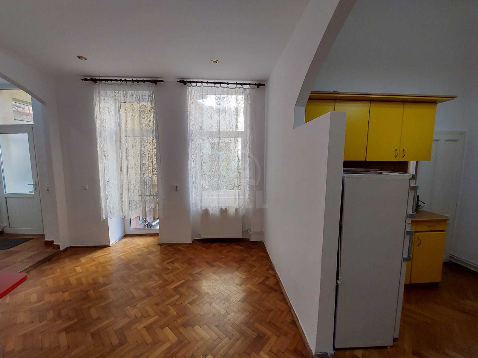 Rent Apartment 3 Rooms CENTRAL-10