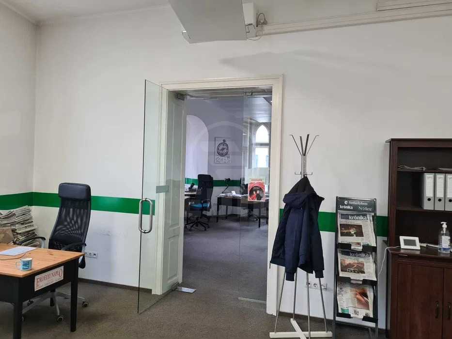 Rent Office 4 Rooms CENTRAL-4