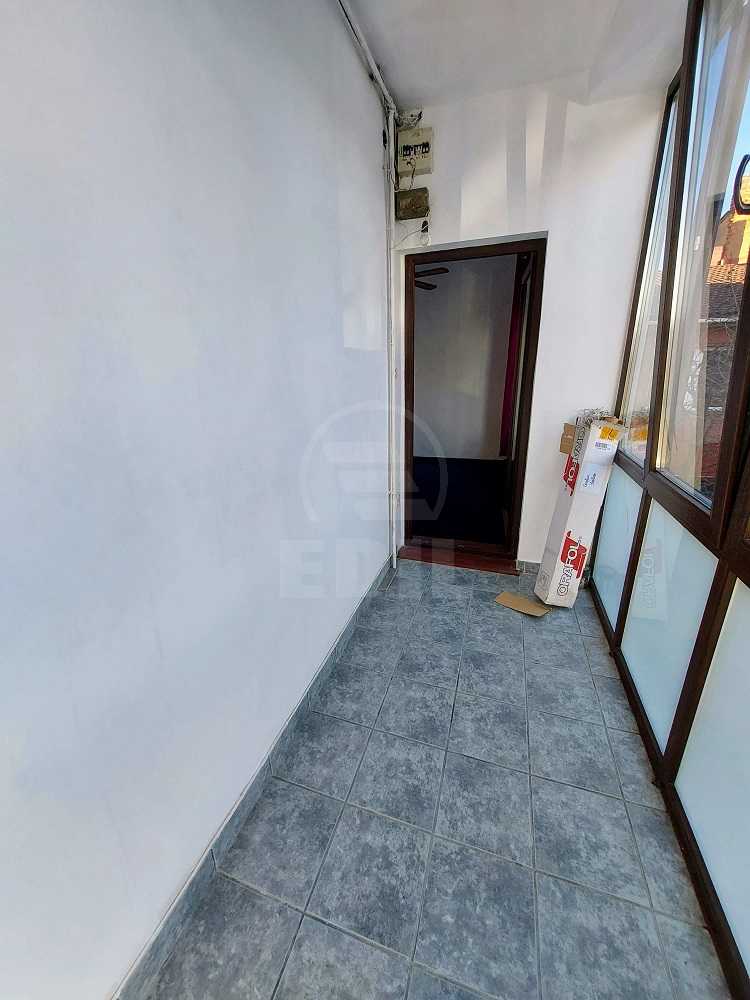 Rent Commercial space 3 Rooms CENTRAL-3