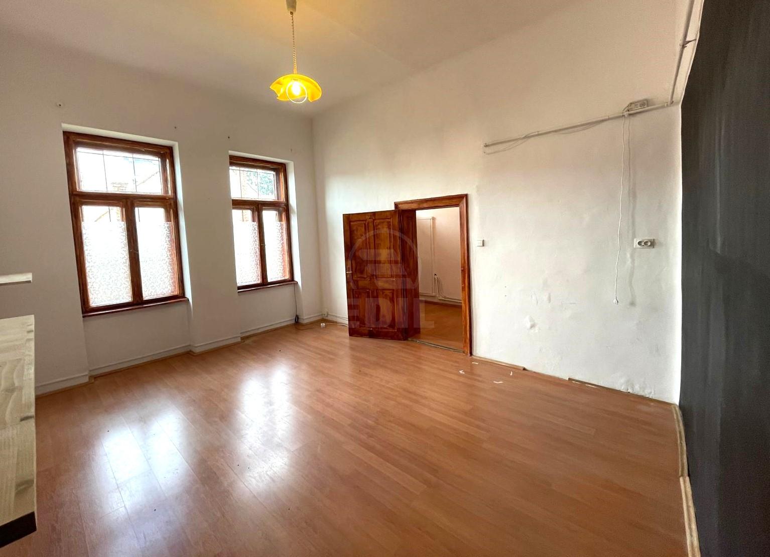 Rent Commercial space 2 Rooms CENTRAL