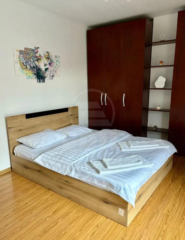 Inchiriere Apartament 3 camere CENTRAL