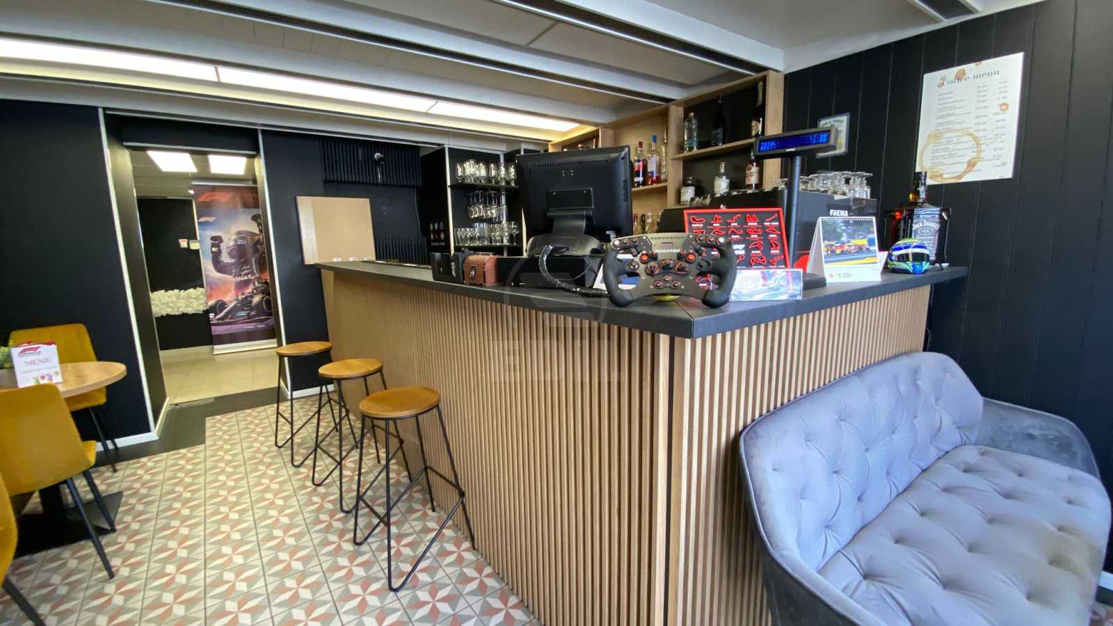 Rent Commercial space 3 Rooms CENTRAL