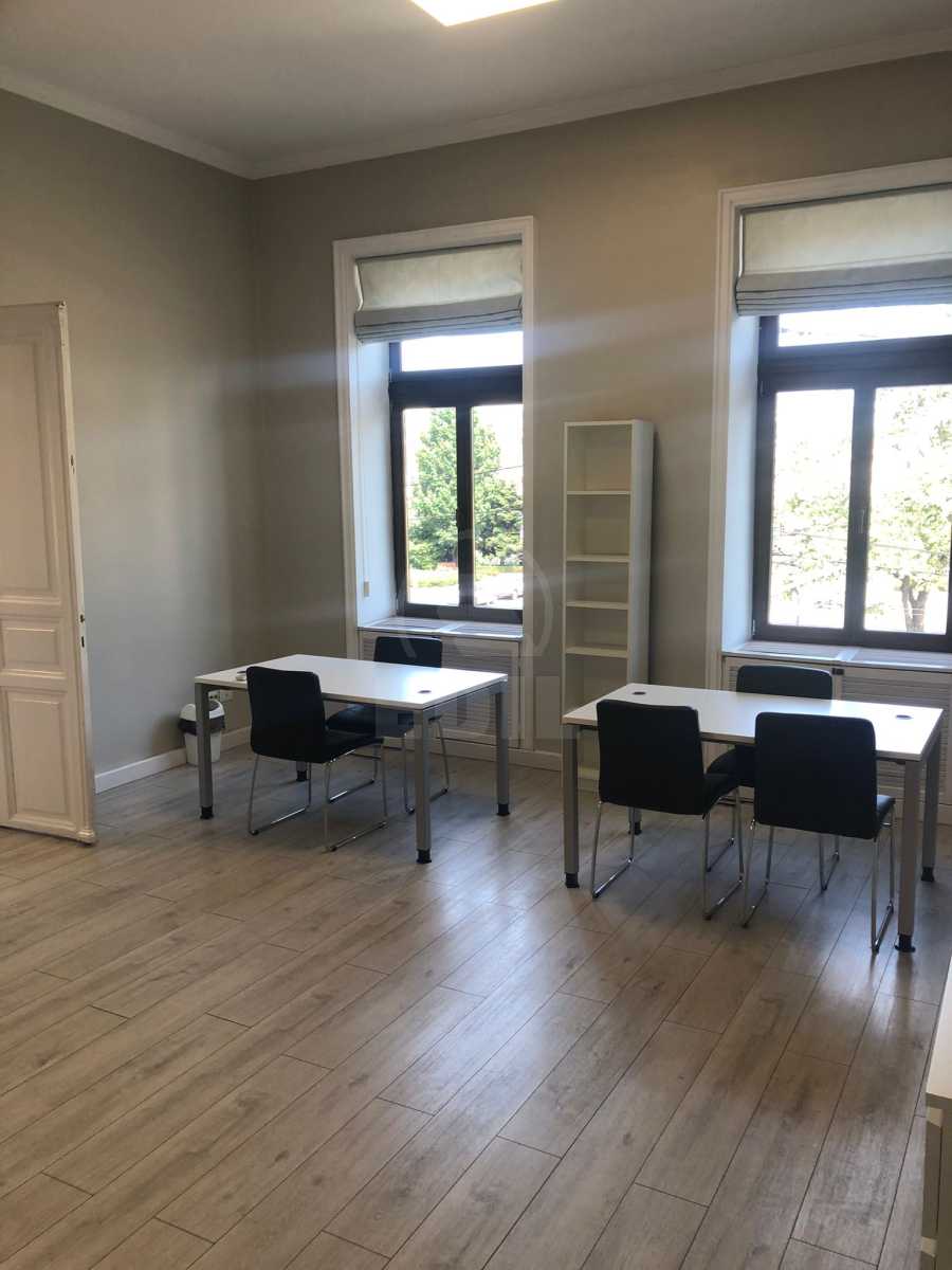 Louer Bureau 2 Chambres CENTRAL