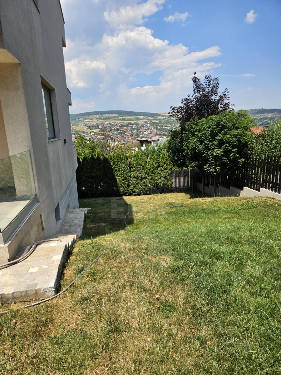 Rent House 6 Rooms GRUIA