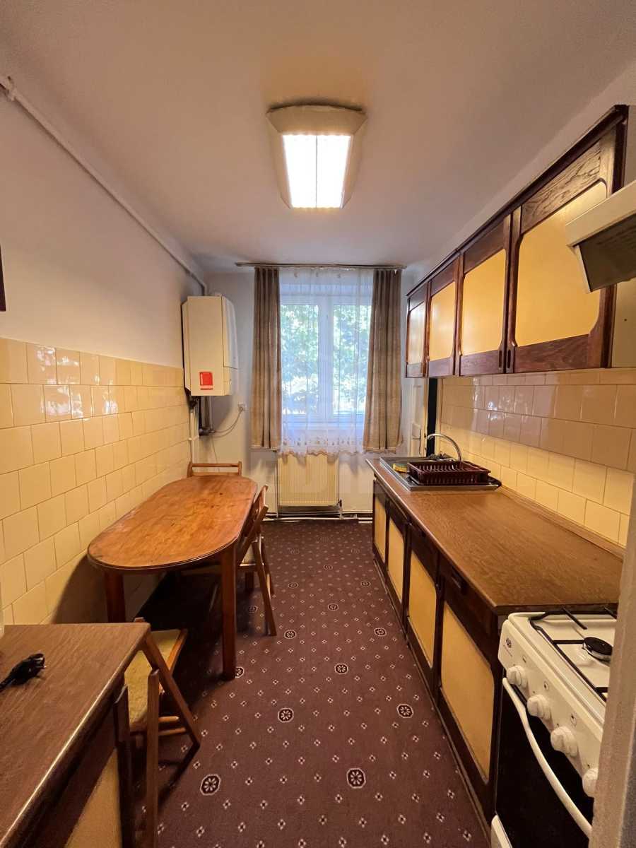 Inchiriere Apartament 3 camere CENTRAL