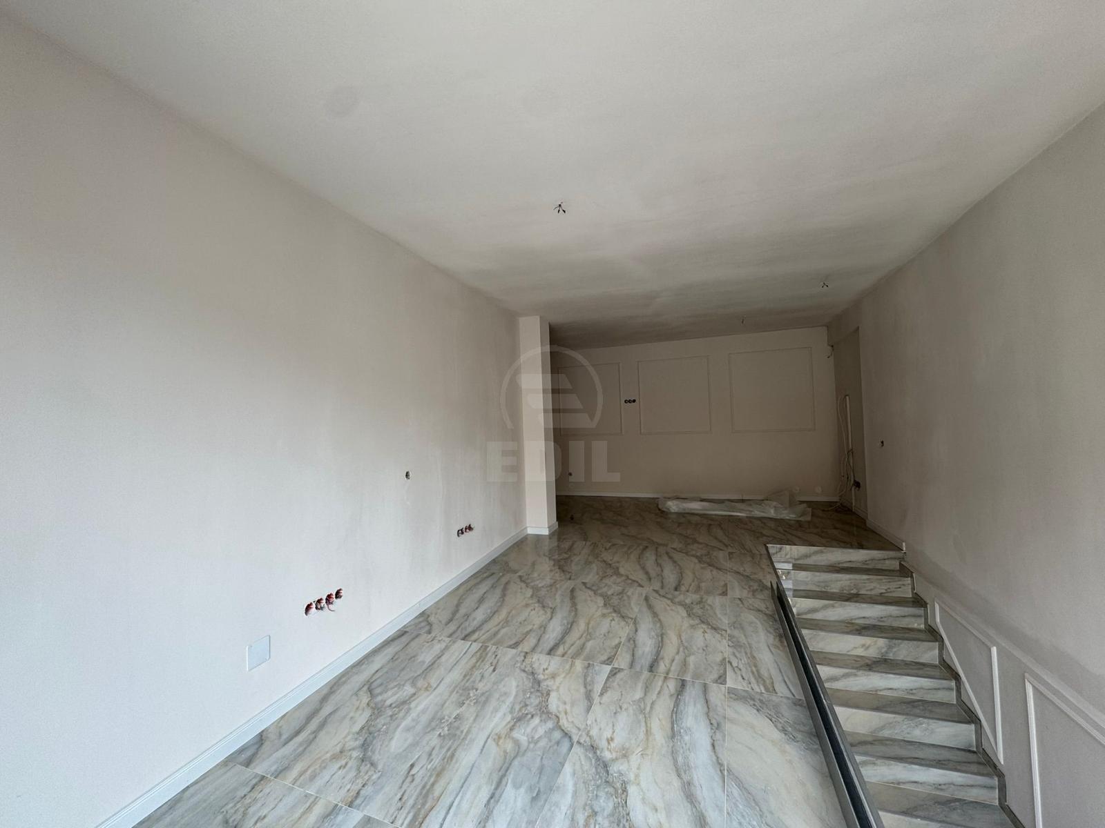 Louer Espace commercial 3 Chambres CENTRAL