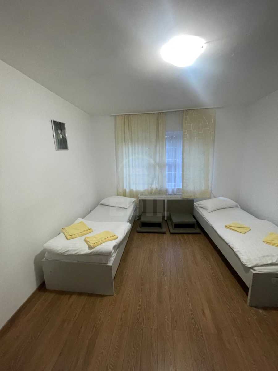 Louer Maison 13 Chambres ZORILOR-6