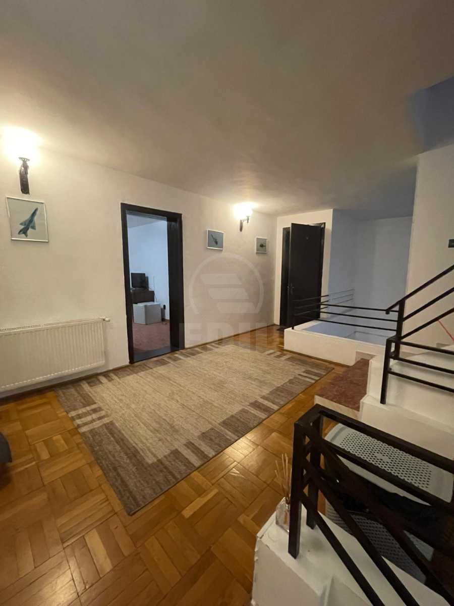 Louer Maison 13 Chambres ZORILOR-12