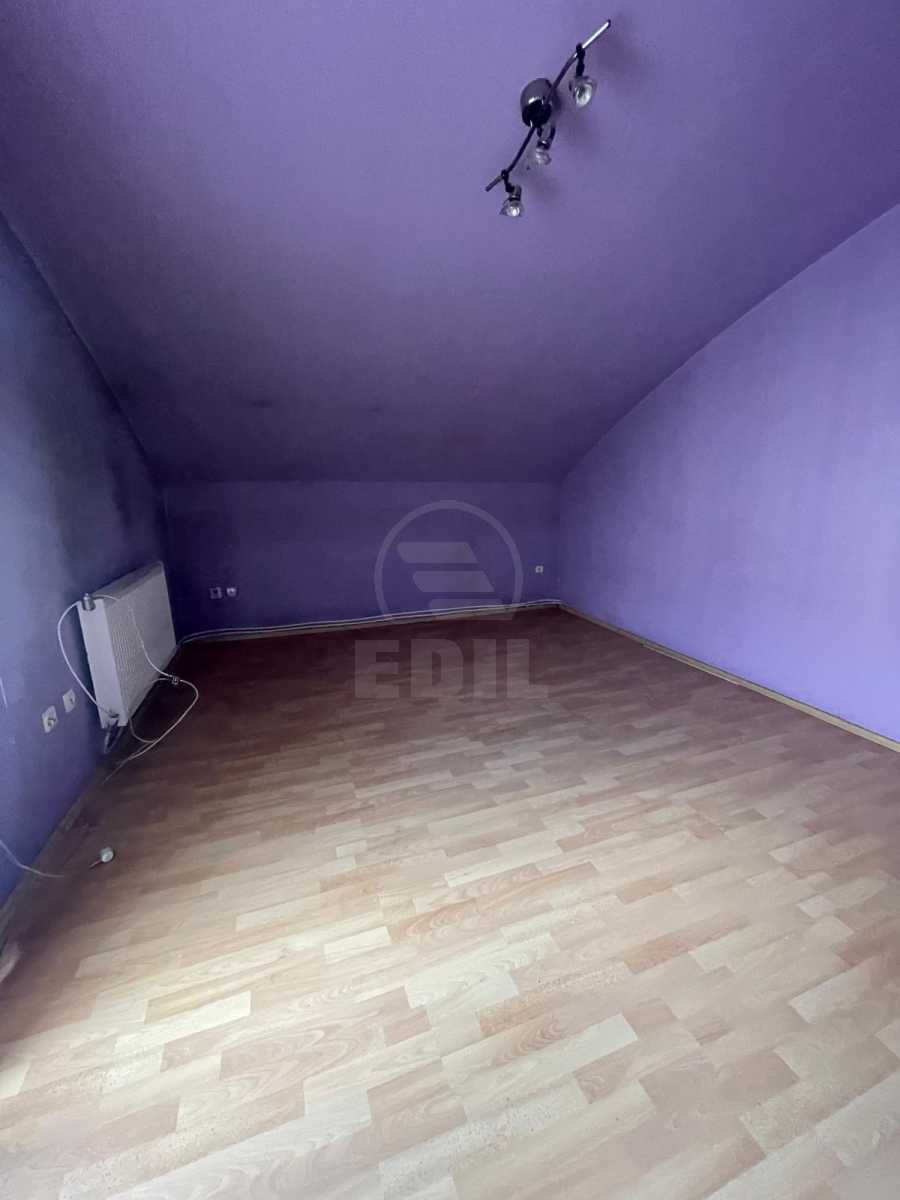Rent Commercial space 6 Rooms CENTRAL-6