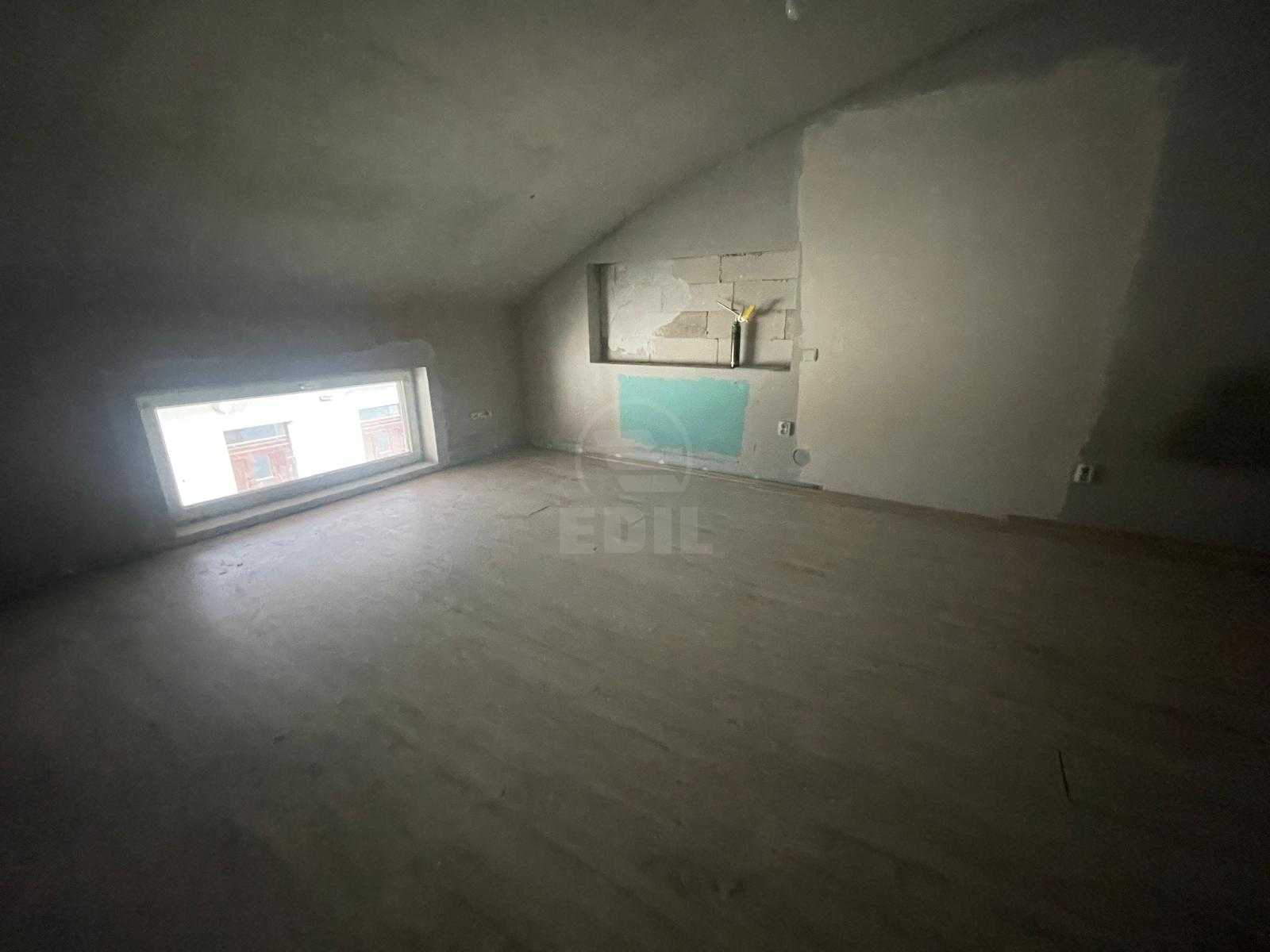 Rent Commercial space 6 Rooms CENTRAL-4