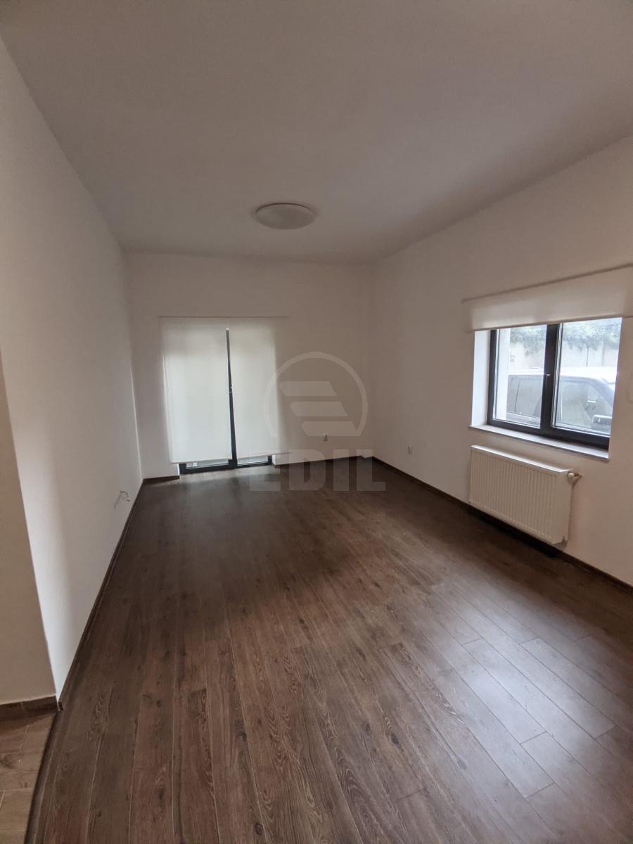 Louer Espace commercial 3 Chambres EUROPA