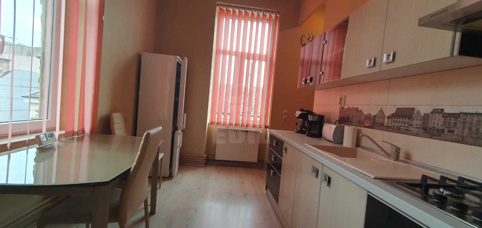 Rent Apartment 3 Rooms CENTRAL-12