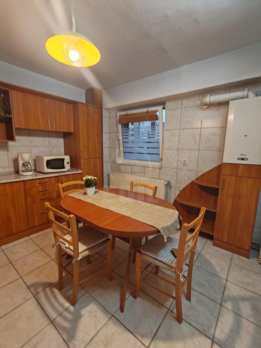 Inchiriere Apartament 3 camere CENTRAL