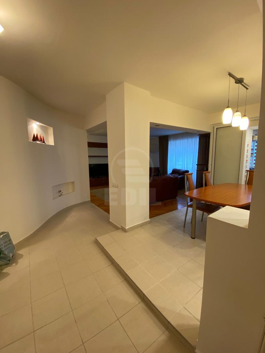 Inchiriere Apartament 4 camere GHEORGHENI